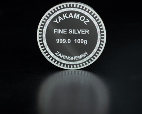 سکه نقره ۱۰۰ گرمی زرین شمش بدون بسته‌بندی از نمای جلو